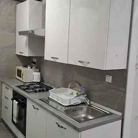 Misir In Downtown Knin