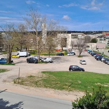Misir In Downtown Knin